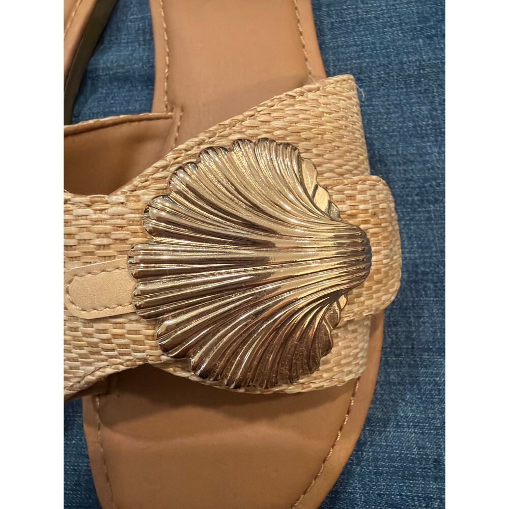 Women Nesryn Raffia Shell Ornament Slide Sandals - Universal - Picture 2 of 5